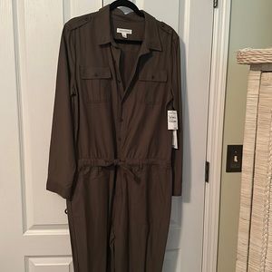 Treasure & Bond flight suit, olive, Sz L, NWT